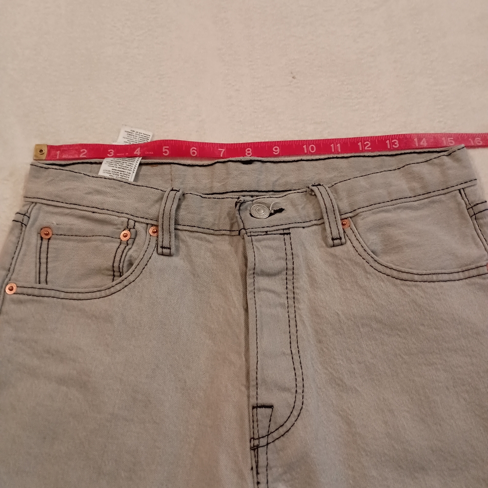 Levi's Men's 501 '93 Straight Leg Jeans 90's Vibes And Fit Button Fly Size 30X32 - Picture 6 of 13